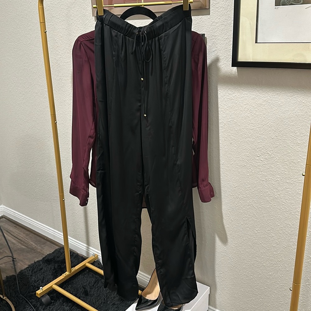 Halston wide leg black pants - size 4
